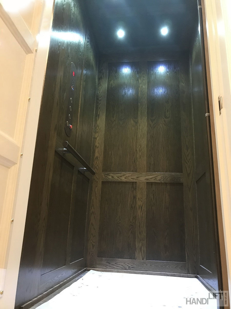 Photo of the elevator interior